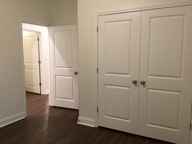 Building Photo - 215 Swan Dr