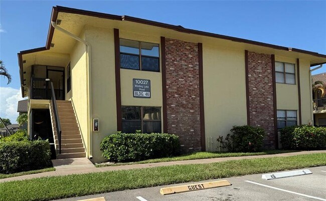 Building Photo - 10027 Winding Lake Rd
