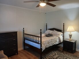 Room C - Full-bed/Dresser - 3634 Riley Rd