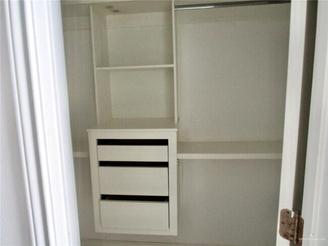 Building Photo - 15 W Harrison Ave