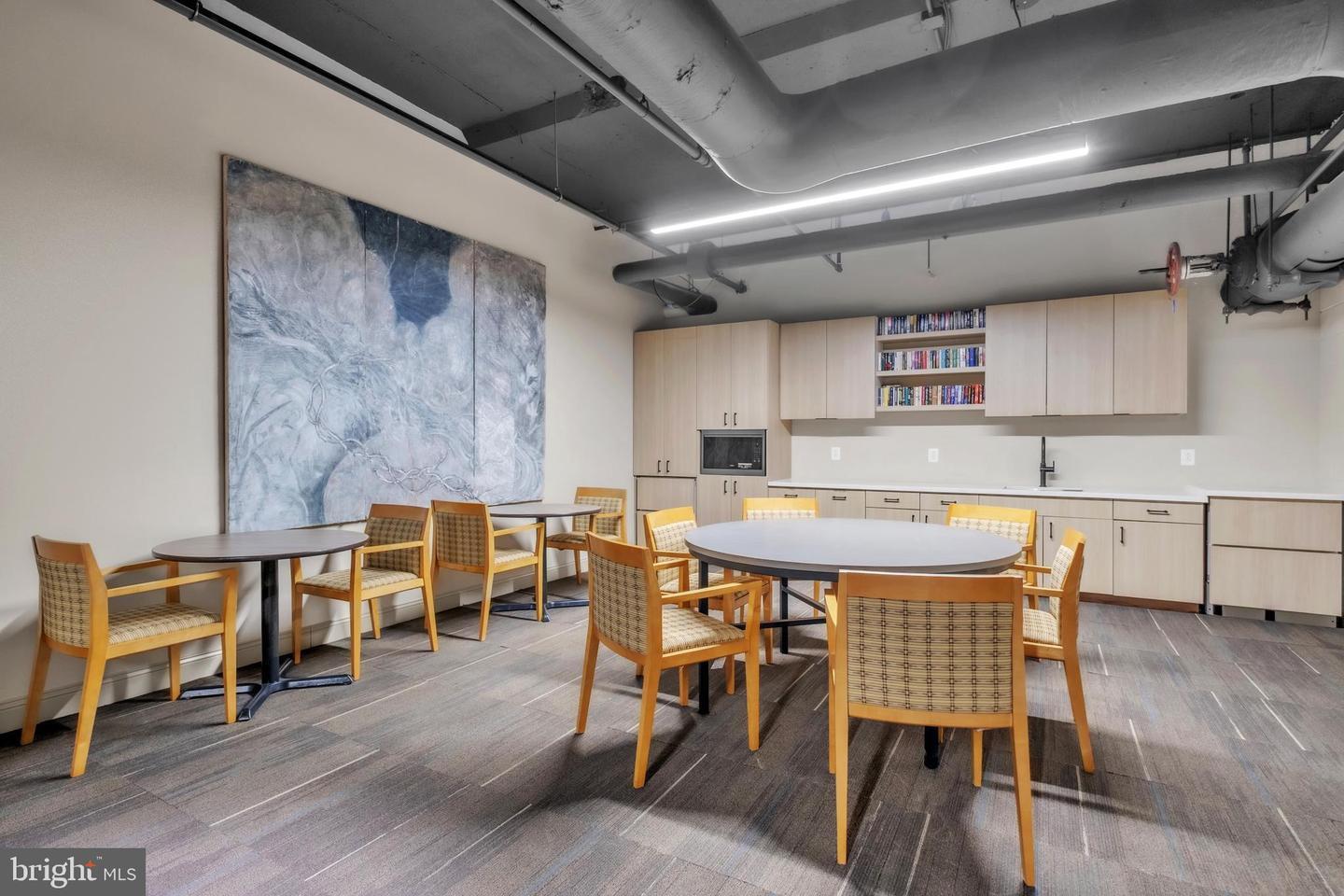 Building Photo - 1801 Market St