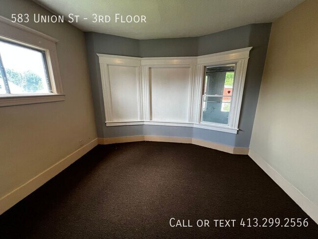 Building Photo - Large 3 BR Unit in Springfield's Old Hill ...