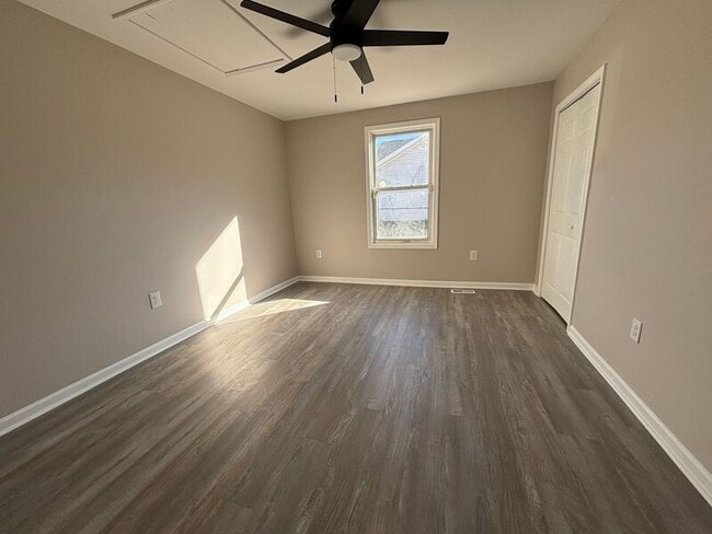 Building Photo - 603 Apple St