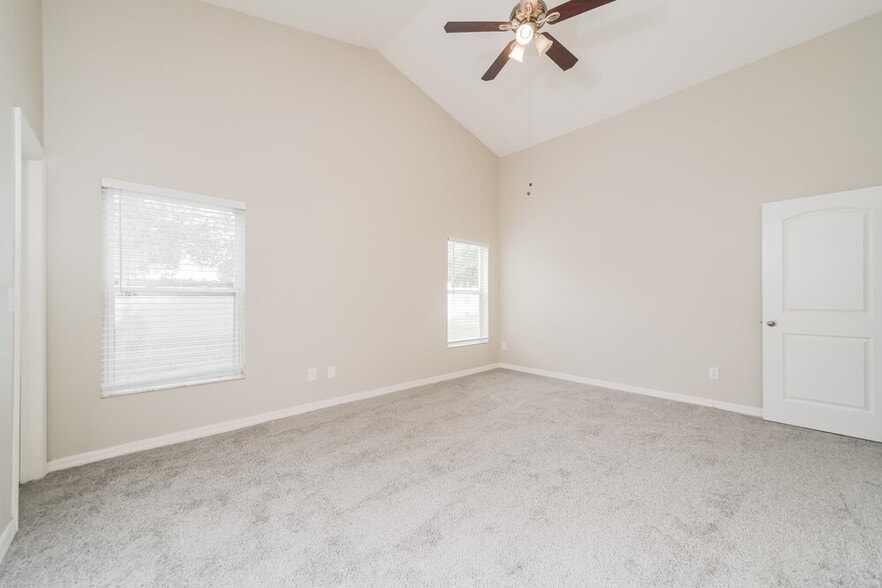 Building Photo - 747 Citrus Dr