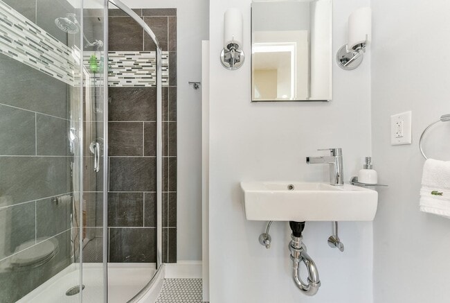 Building Photo - 132 Paul Gore St