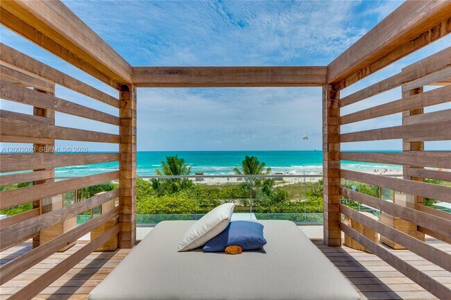 Building Photo - 2301 Collins Ave