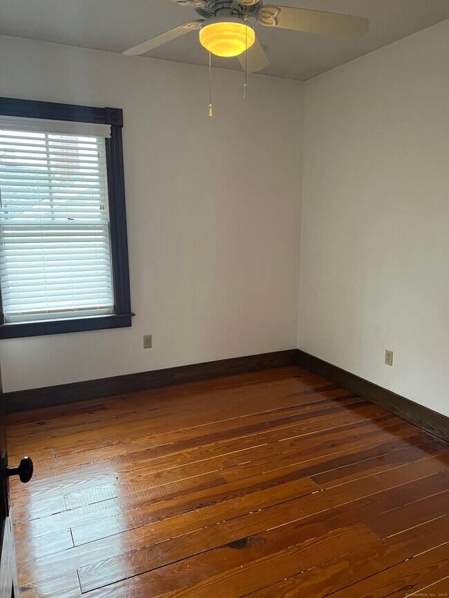 Building Photo - 39 Pearl St