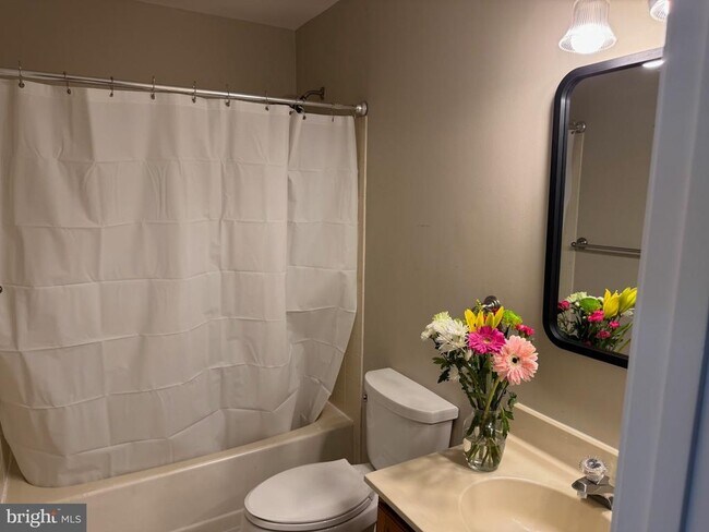 Building Photo - 6064 Clay Spur Ct