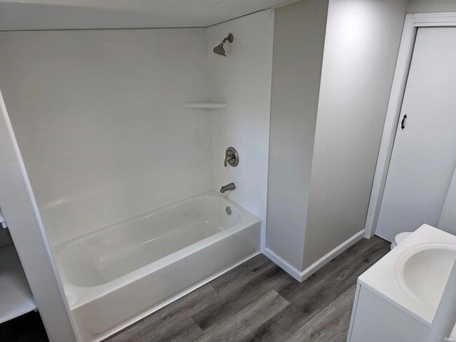 Building Photo - 921 W Gourley Pike