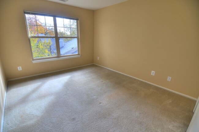Building Photo - 1793 Jonathan Way