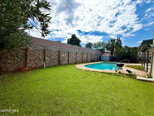 Building Photo - 11324 Tom Ulozas Dr