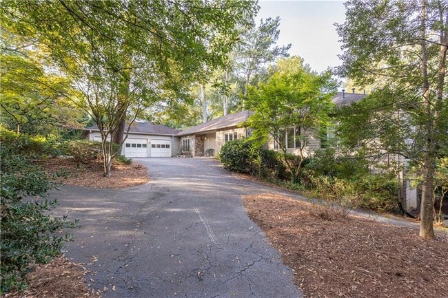 Building Photo - 3536 Mill Creek Rd NE