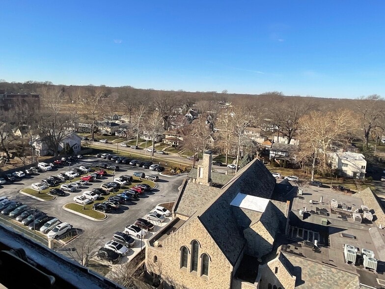 West View - 333 W Meyer Blvd