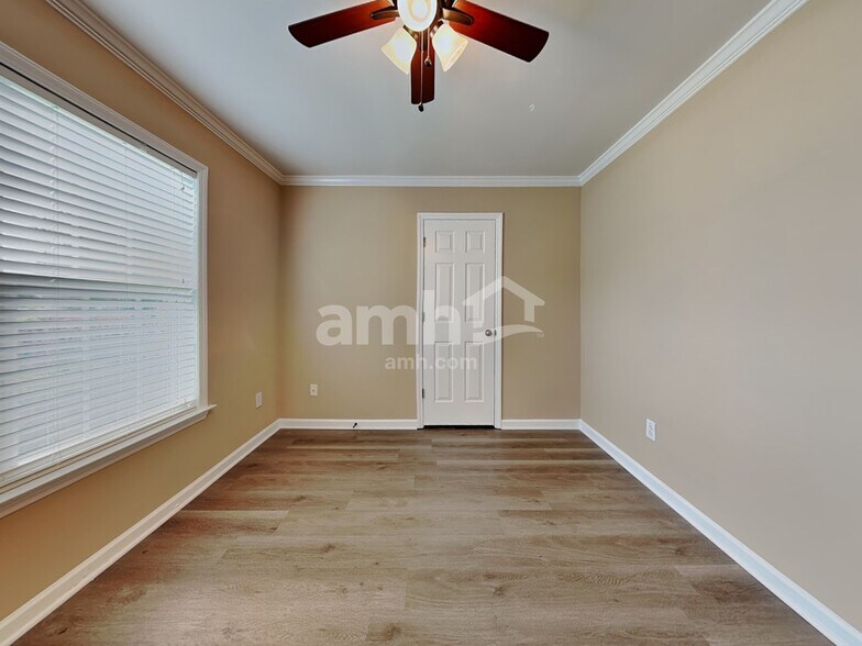 Building Photo - 120 Sweetgum Dr