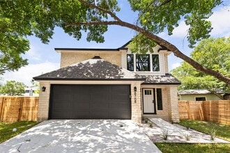 Building Photo - 8708 Cretys Cove