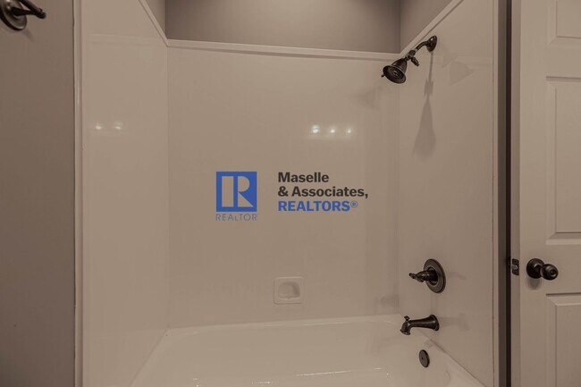 Building Photo - 3 Bed/2 Bath Home in Reservoir East of Brandon