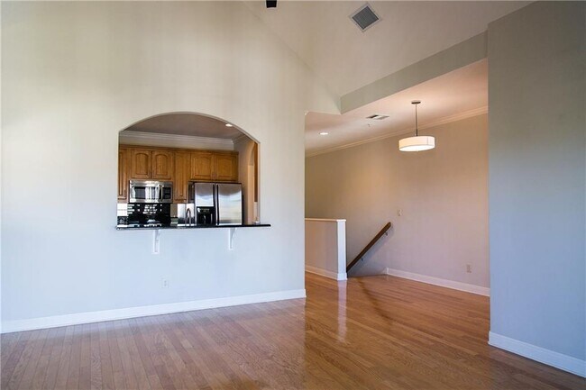 Building Photo - 10300 Morado Cove