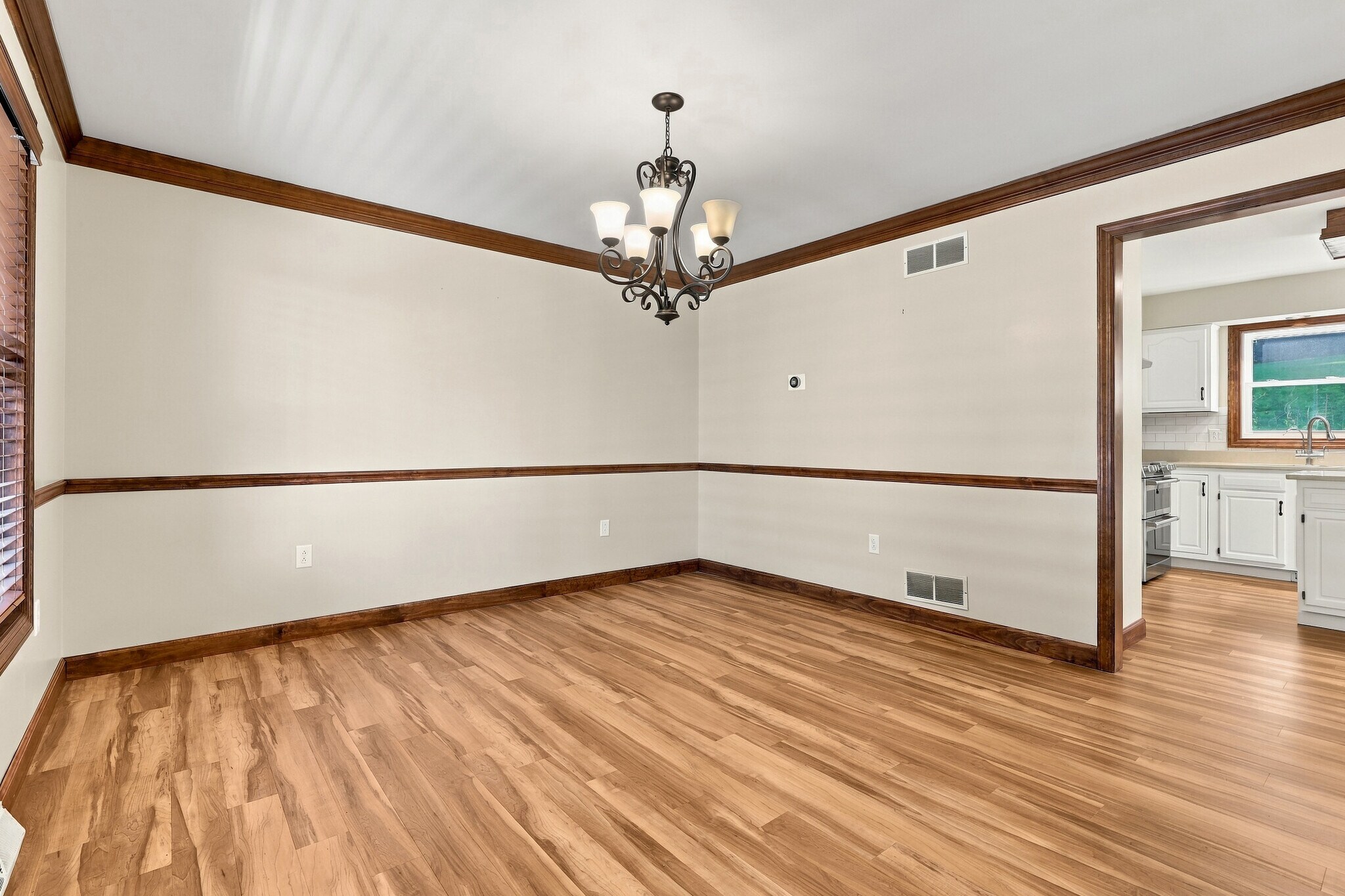Dining Room - 134 Heldon Dr
