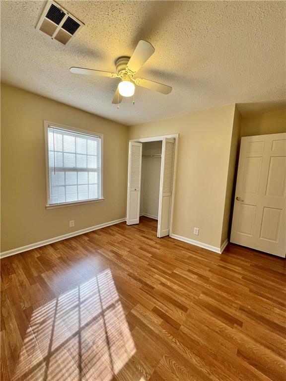 Building Photo - 3888 York Pl