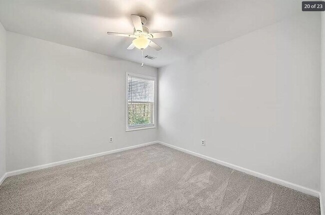 Building Photo - 5905 Sterling Ct