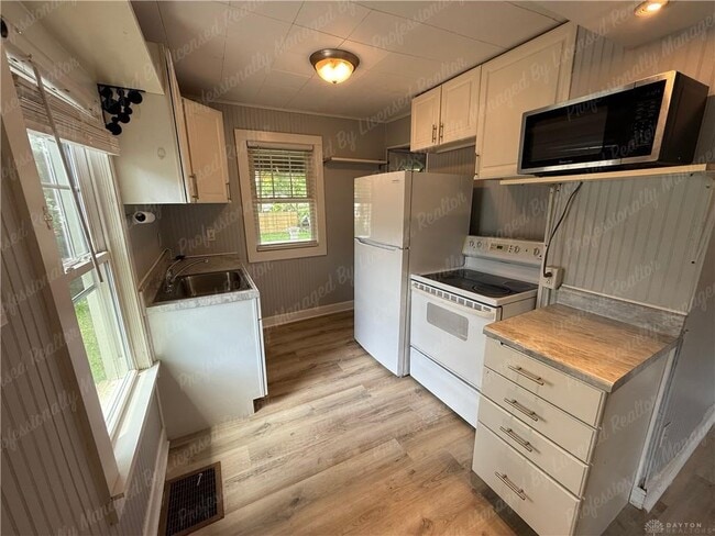 Building Photo - 185 N Northampton Ave