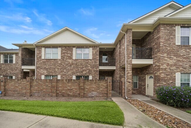 Primary Photo - 2865 Westhollow Dr