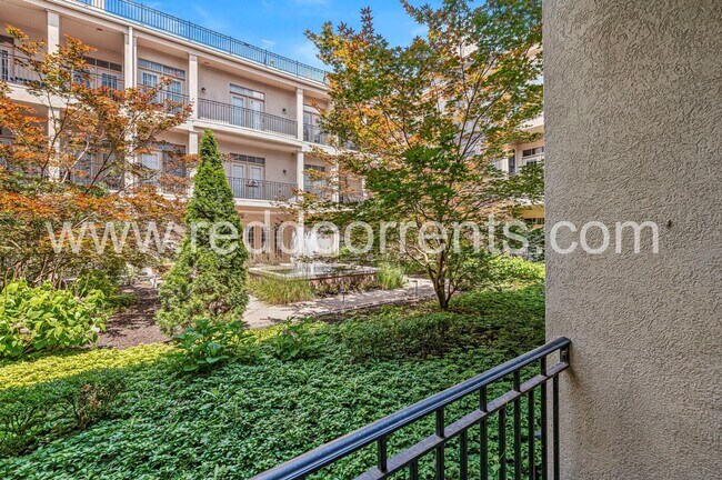 Building Photo - Coming Soon! – 1 Bed | 1.5 Bath Home in th...