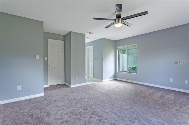 Building Photo - 2038 Crowley Cir W