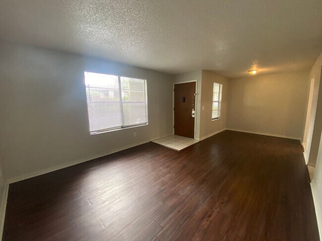 Building Photo - 469 Crabapple Ct