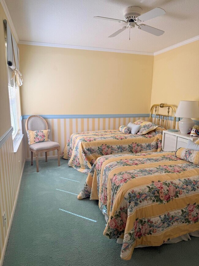 Building Photo - 17275 Ventana Dr