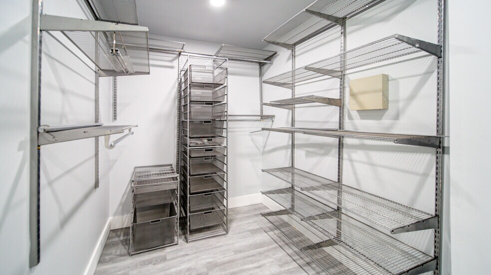 Building Photo - 680 Evening Pine Ln