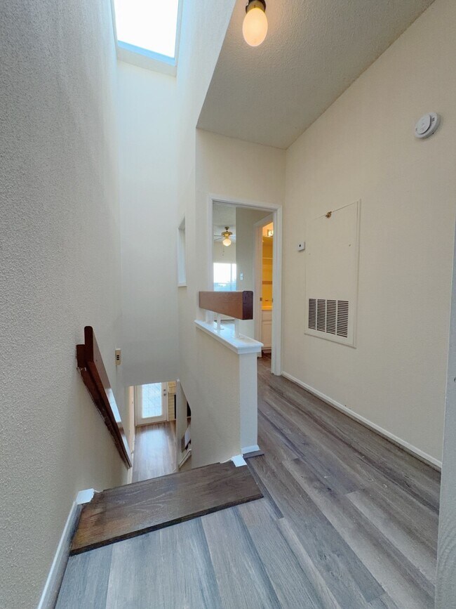 Building Photo - 7900 Bissonnet St