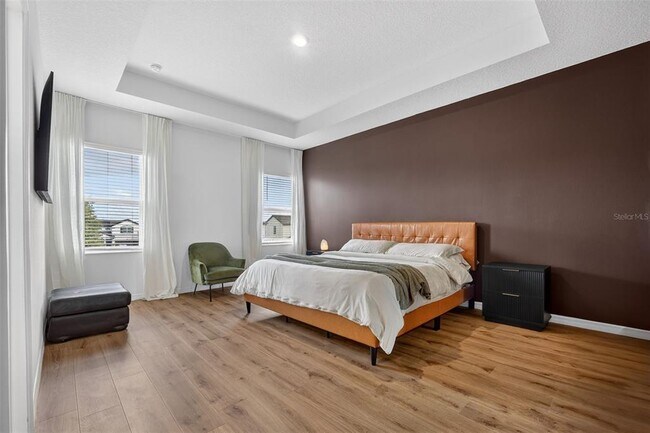 Building Photo - 1325 Stockwell Ave