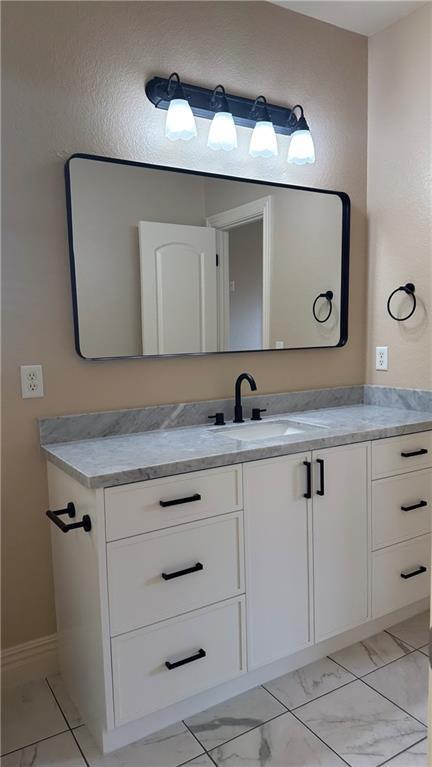 Building Photo - 2005 SW Pinoak Ave