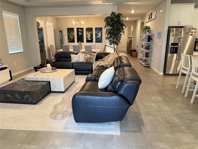 Building Photo - 10437 Laxer Cay Loop