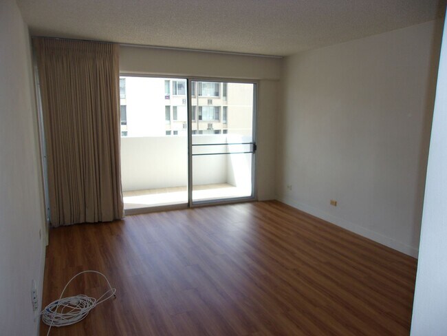 Building Photo - C0386 - ALA WAI TOWNHOUSE