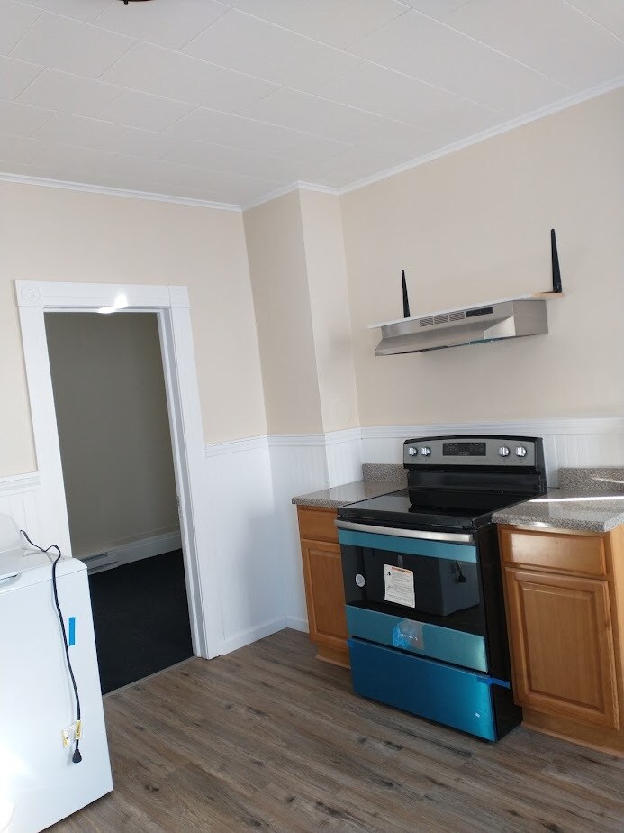 Building Photo - 9 James St