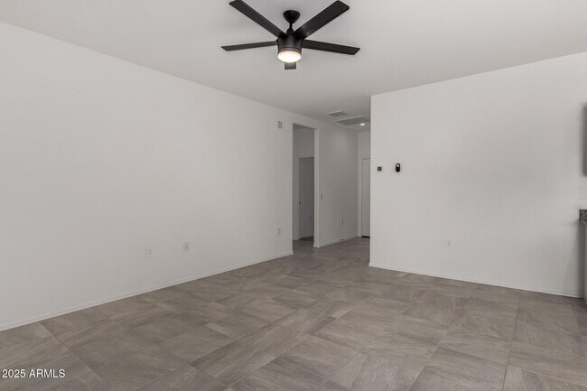 Building Photo - 103 S Collier Ln