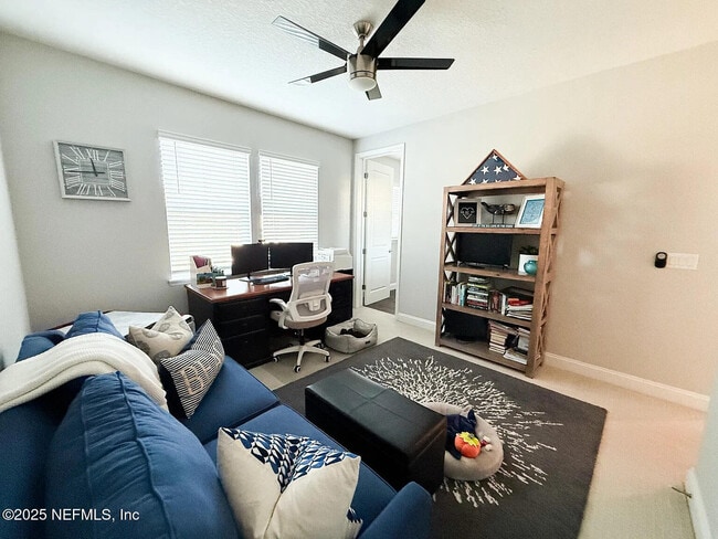 Building Photo - 2866 Montilla Dr