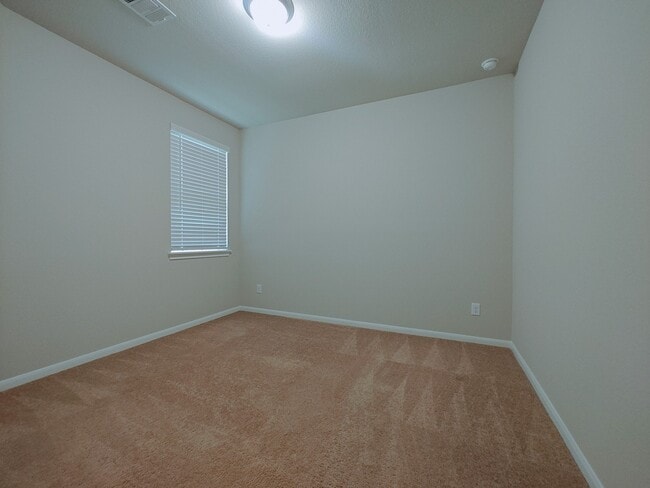 Building Photo - 26046 Quiet Field Ct