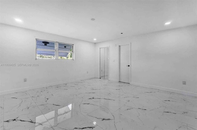 Building Photo - 860 NW 207th St