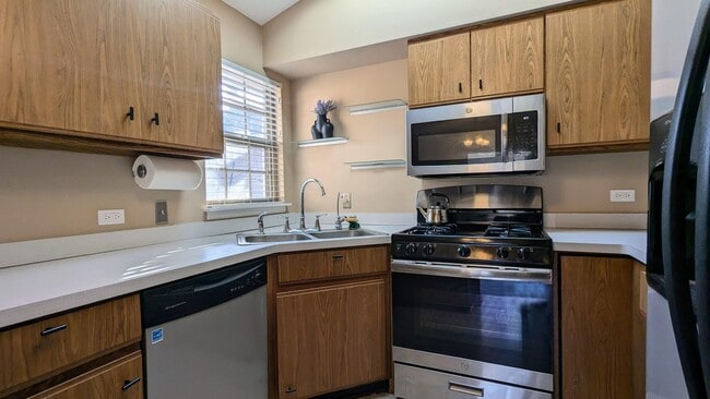 Building Photo - 918 Ridgefield Ln