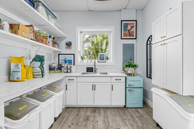 Building Photo - 15161 Collecting Canal Rd