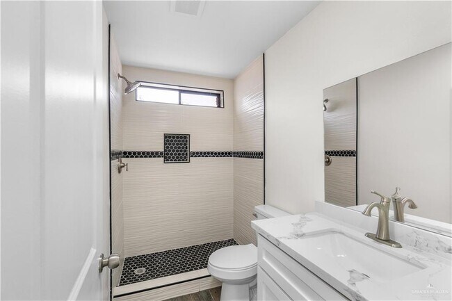 Building Photo - 211 Gastel Cir