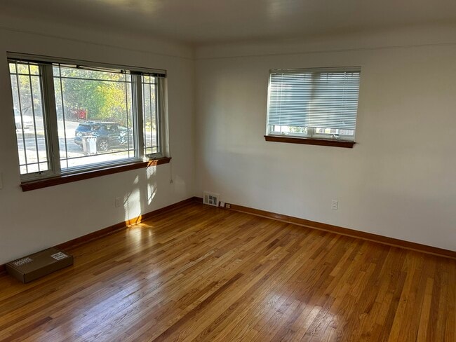 Building Photo - 1641 Fairview Ave