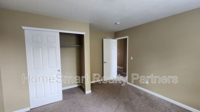 Building Photo - 3658 Claycomb Ln