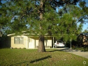 Building Photo - 3 BR 1.5 BA ADORABLE HOME NEAR DOWNTOWN FT...