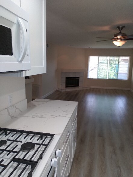 Building Photo - 9808 Shirley Gardens Dr