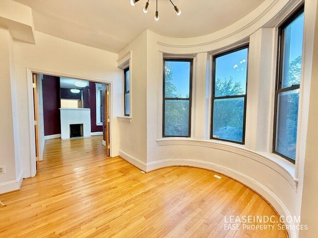 Building Photo - 3238 13th St NW