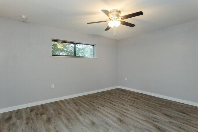 Building Photo - 2810 Beauchamp St